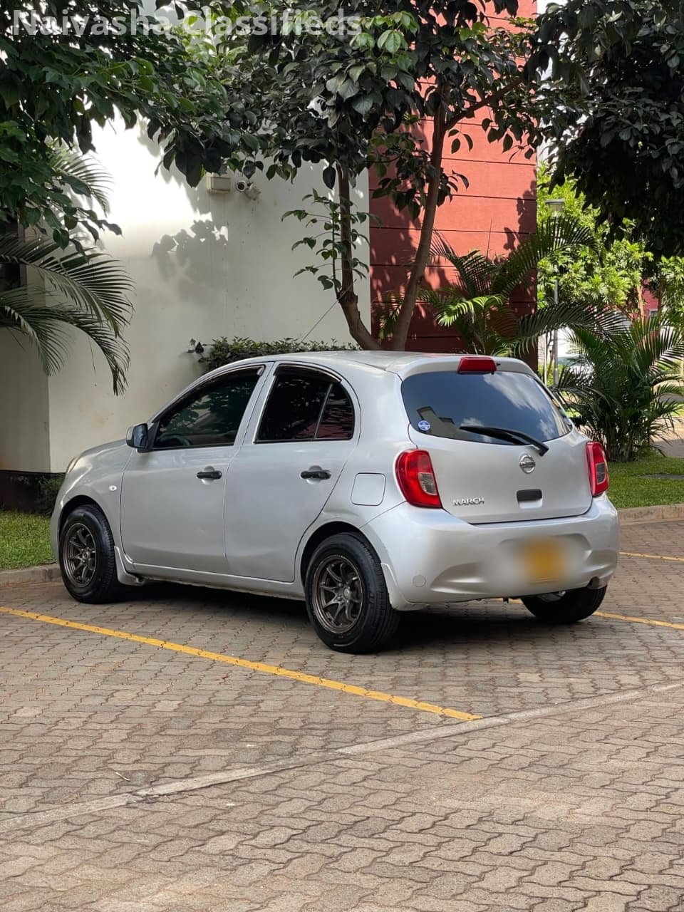 Nissan March