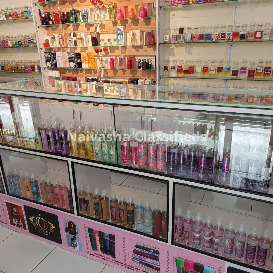 Sprays & Perfumes