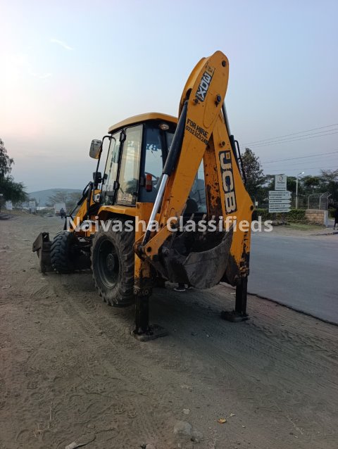 Excavation, trenching,Landscaping, loading, Digging Foundations, Levelling construction sites, Clearing debris etc...