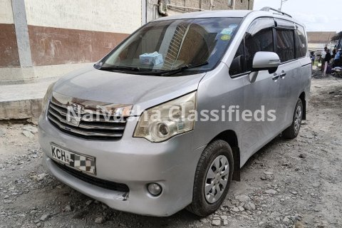 Toyota Noah for sale in Naivasha