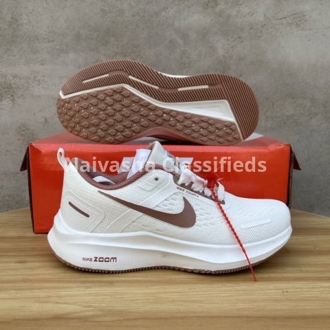 Nike zoom Sneakers 4