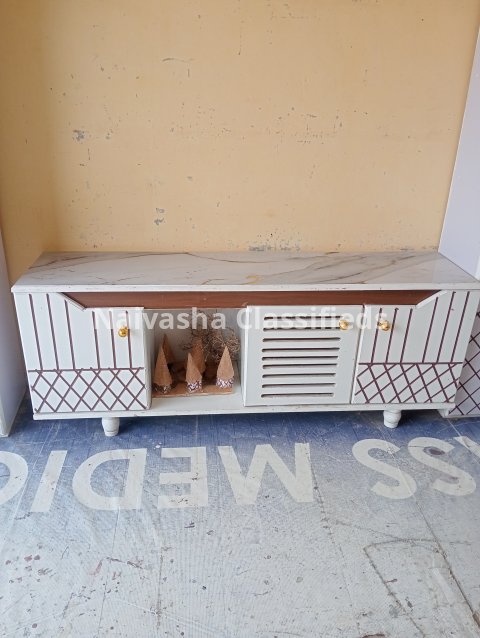 Tv stand  kinamba
